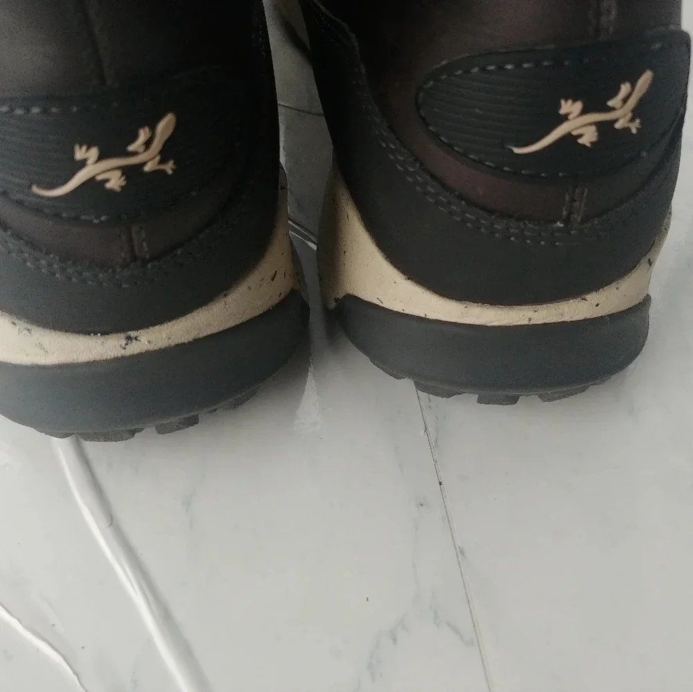Chaco Borealis Mid Winter Boots Womens Size 8.5 Waterproof Black/Brown